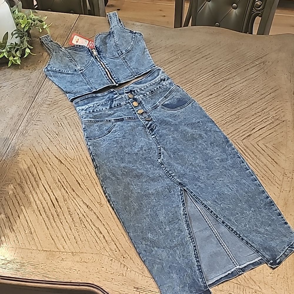 Denim crop top and skirt size S NWT